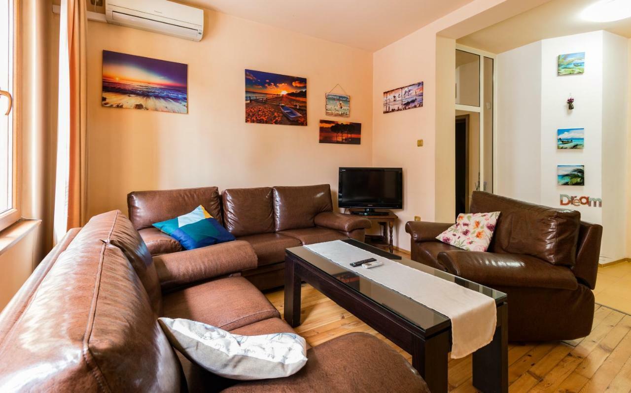 The Rocky House - Central & Private 2Bdr By Flat Mаnager Plovdiv Exteriör bild