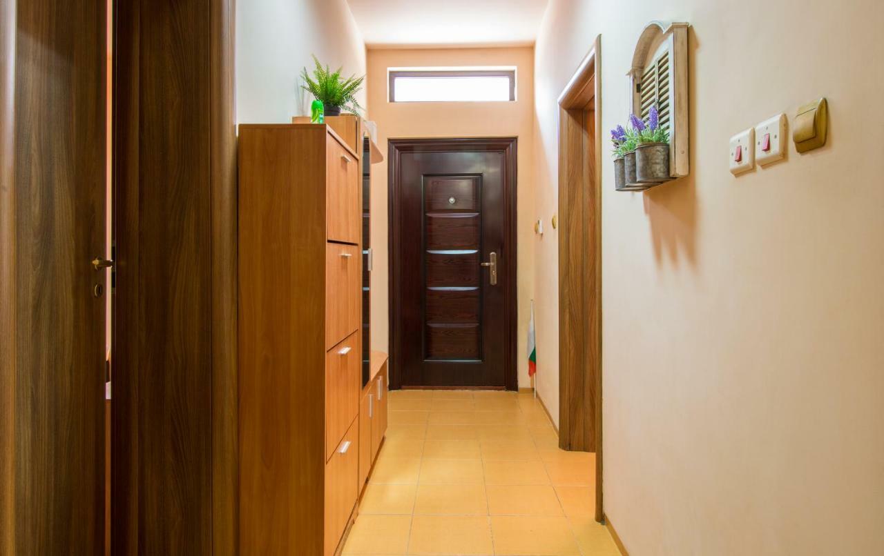 The Rocky House - Central & Private 2Bdr By Flat Mаnager Plovdiv Exteriör bild