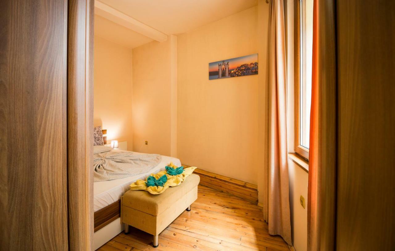 The Rocky House - Central & Private 2Bdr By Flat Mаnager Plovdiv Exteriör bild